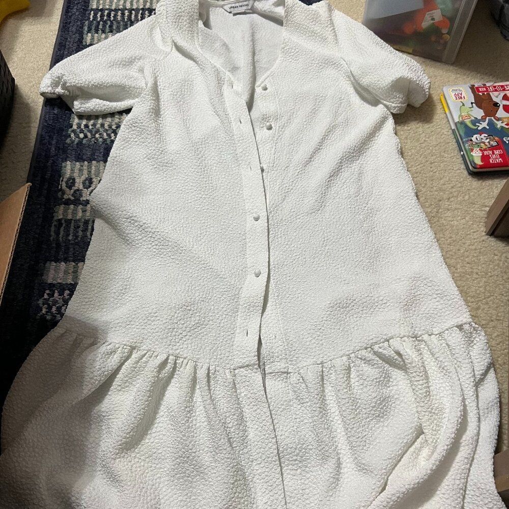 Urban Revivo small white‎ dress